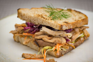 tramezzino con pollo e verdure
